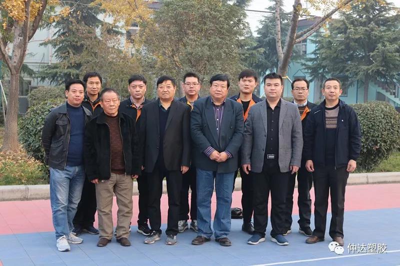 熱烈歡迎河南省塑料協(xié)會(huì)段同生會(huì)長(zhǎng)一行蒞臨仲達(dá)塑膠考察指導(dǎo)工作！